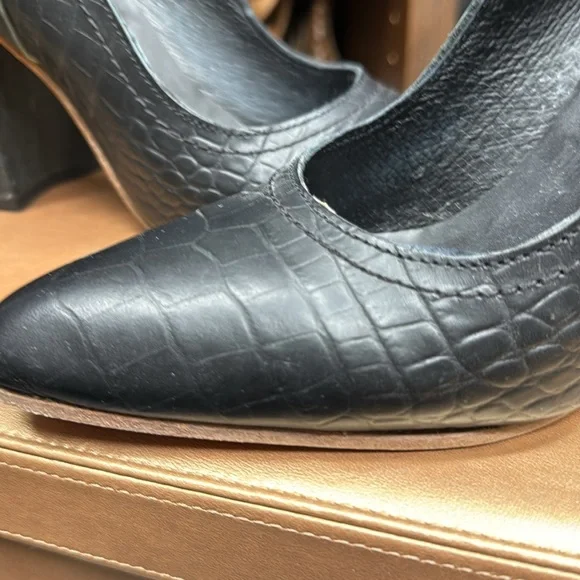 Freebird Jillian - Picture 2 of 7